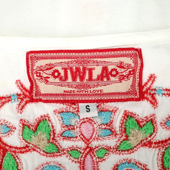 Johnny Was JWLA Top Womens Small White Floral Embroidery T-shirt Pockets Whimsy - Picture 3 of 14